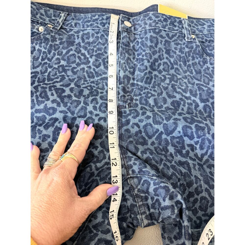 Michael Kors Leopard Print Jeans 22W NWT Blue Animal Denim - Picture 7 of 10